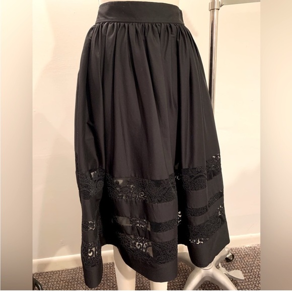 Alice + Olivia Black A-Line Skirt with lace, volume skirt - Picture 2 of 5